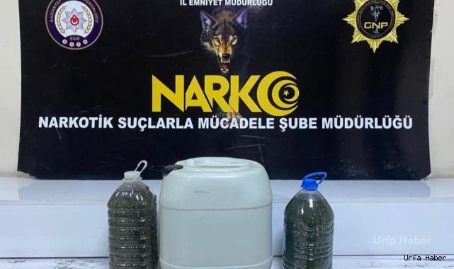 Polisin durdurduğu araçtan 22 kilo sıvı metamfetamin çıktı