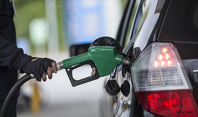 Benzine bu defa indirim geldi