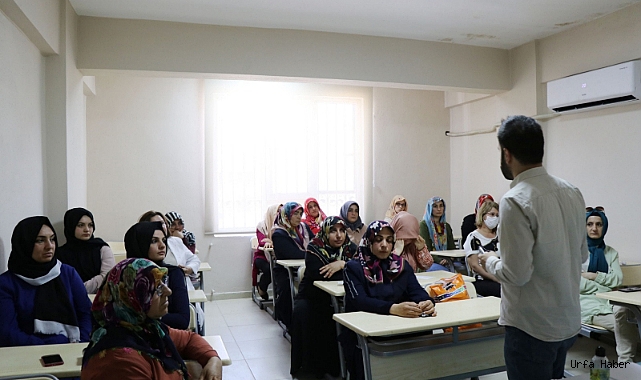  Kursiyerlere uzmanlardan seminer