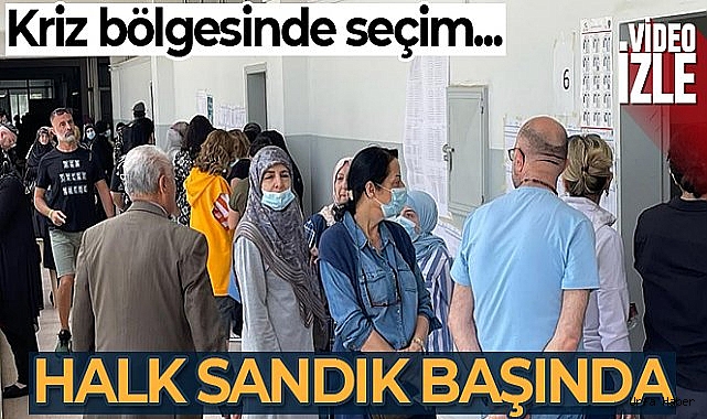 Lübnan'da halk sandık başında
