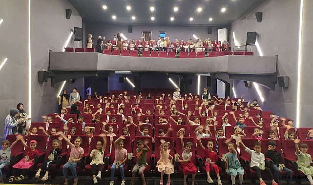 400 öğrenci ilk defa sinemada film izledi