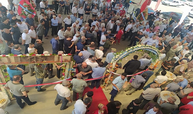 Birecik'te miting gibi açılış