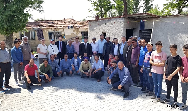 Husumetli iki aşireti Davutoğlu barıştırdı