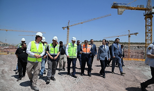 Vali Ayhan, Sağlık Yatırımlarını İnceledi