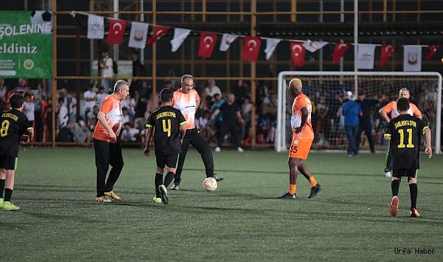 Yattara, Şanlıurfalı çocuklarla top oynadı