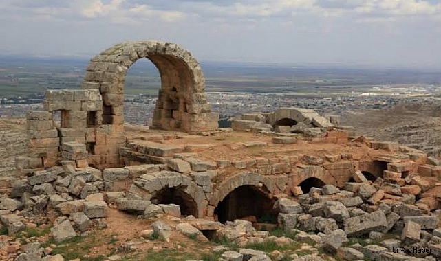 ŞANLIURFA’DA NEMRUT'UN TAHTI TURİZME KAZANDIRILIYOR