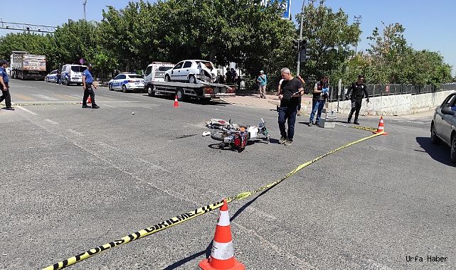 ŞANLIURFA'DA TIRA ÇARPAN MOTOSİKLET SÜRÜCÜSÜ FECİ ŞEKİLDE HAYATINI KAYBETTİ