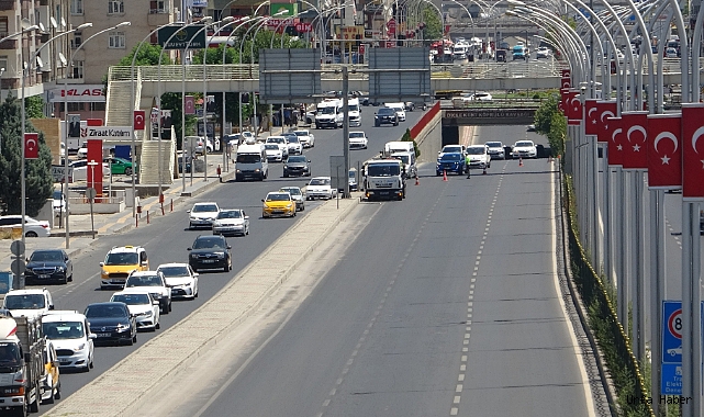ŞANLIURFA YOLUNDA HAREKETLİ DAKİKALAR!