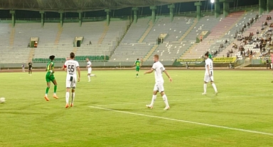 KOCAELİSPOR ŞANLIURFASPOR'U 2-0 YENDİ