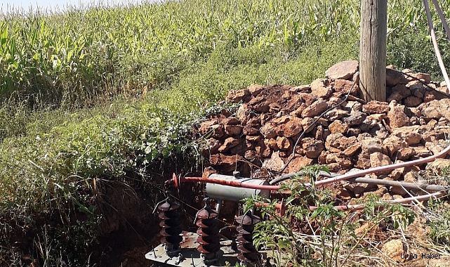 ŞANLIURFA'DA TOPRAĞA GÖMÜLÜ KAÇAK TRAFO BULUNDU