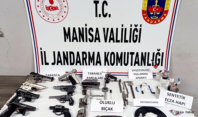 Uyuşturucu baskınında 8 adet ruhsatsız tabanca ele geçirildi