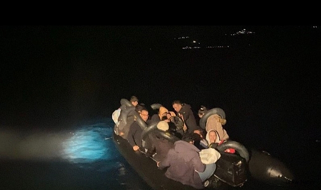 Ayvacık açıklarında 17 kaçak göçmen yakalandı
