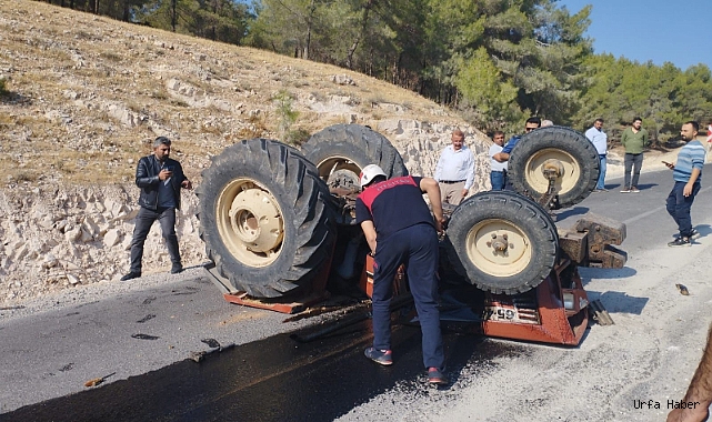 DEVRİLEN TRAKTÖRÜN SÜRÜCÜSÜ HAYATINI KAYBETTİ