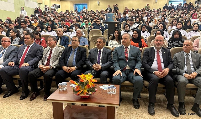 ŞANLIURFA VALİSİ HASAN ŞILDAK,  HARRAN ÜNİVERSİTESİ ÖĞRENCİLERİYLE BULUŞTU
