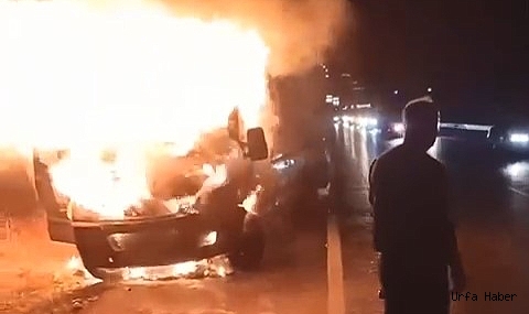 Seyir halindeki kamyonet alev topuna döndü