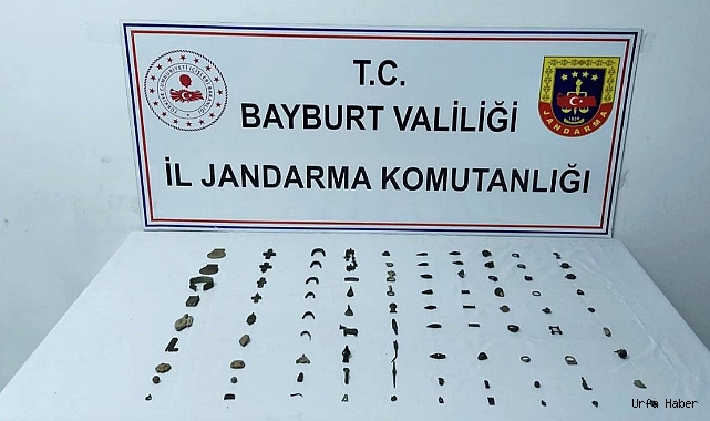 BAYBURT'TA ROMA VE BİZANS DÖNEMİNE AİT 91 PARÇA TARİHİ ESER ELE GEÇİRİLDİ