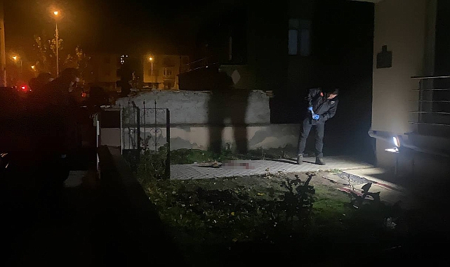 ÖNCE BIÇAKLADILAR, DAHA SONRA HASTANEYE GÖTÜRDÜLER