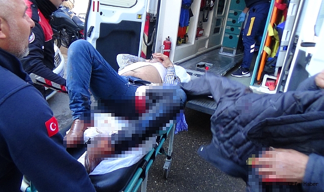 KARAKOL ÖNÜNDE BIÇAKLI KAVGA: 2 YARALI, 5 GÖZALTI