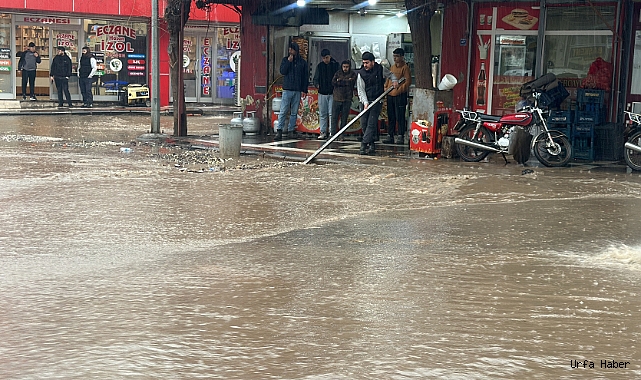 SİVEREK’TE ŞİDDETLİ YAĞIŞ SU BASKINLARINA NEDEN OLDU