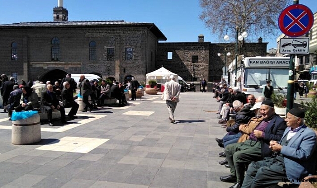 DİYARBAKIR YAŞLILARI MUTLU