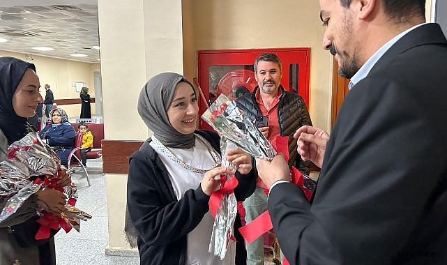 MEHMET KASIM GÜLPINAR’DAN SAĞLIK ÇALIŞANLARINA İNCE JEST
