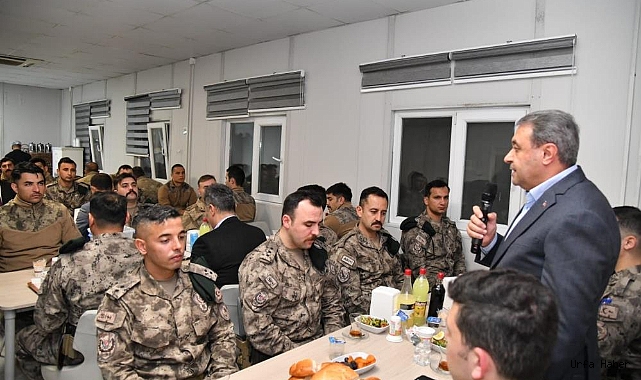 VALİ ŞILDAK TELABYAD’TA GÜVENLİK GÜÇLERİ İLE İFTAR AÇTI