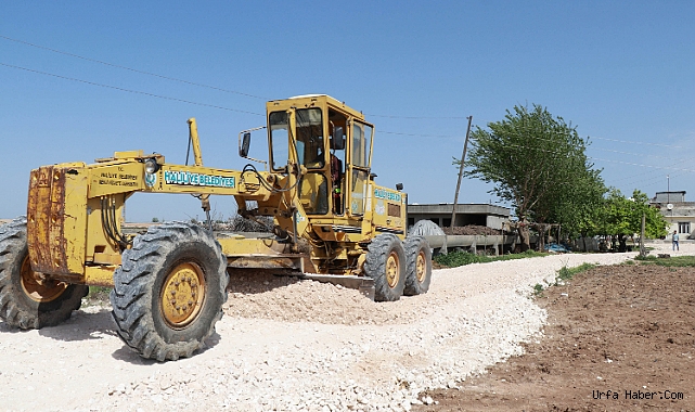 HALİLİYE BELEDİYESİ İLE KIRSAL MAHALLELERDE ÜSTYAPI İYİLEŞTİRİLİYOR