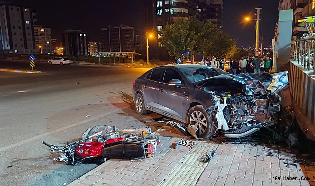 OTOMOBİL İLE MOTOSİKLET ÇARPIŞTI: 1 YARALI