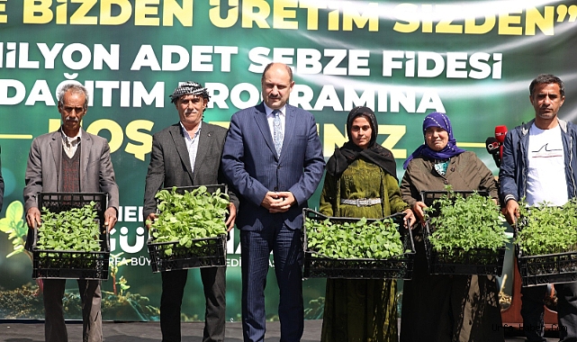 ŞANLIURFA’DA ÇİFTÇİLERE 2 MİLYON SEBZE FİDESİ DAĞITILDI