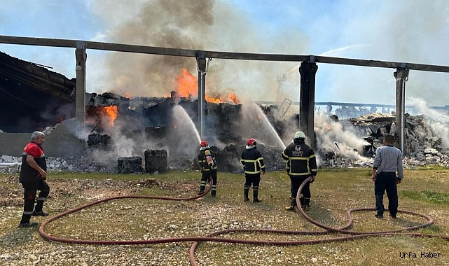 URFA’DAKİ FABRİKA YANGINI SÖNDÜRÜLDÜ