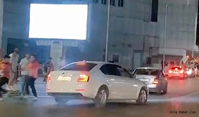 URFA'DA ARACINI GALATASARAY'LILARIN ÜSTÜNE SÜRDÜ CEZADAN KAÇAMADI