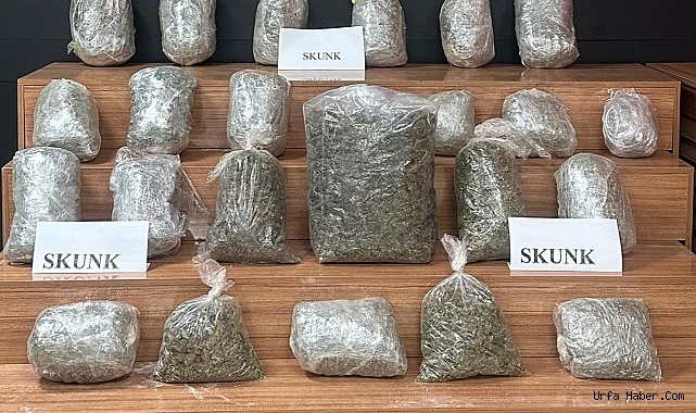 URFA'DA BİR ARAÇTA 22 KİLOGRAM UYUŞTURUCU YAKALANDI