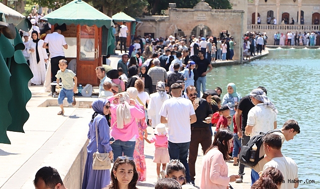 BALIKLIGÖL'E BAYRAMDA ZİYARETÇİ AKINI