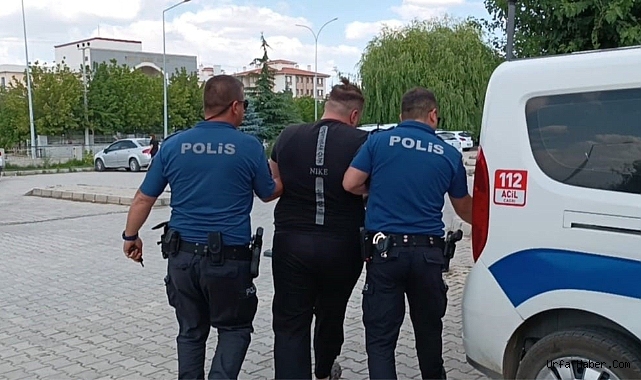 KOMBİ TAMİRCİSİ GİRDİĞİ EVLERİ SOYMAYA ÇALIŞTI