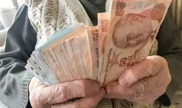 EMEKLİ MAAŞI ARTTI… BANKALAR YARIŞA GİRDİ! EN YÜKSEK PROMOSYON ÖDEYENLER BELLİ OLDU