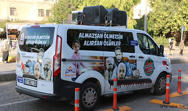 SÜSLENEN ARAÇ SOKAK SOKAK GEZEREK HALKI BOYKOTA DAVET ETTİ