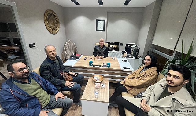AHİN GÜNEŞ, RADYO, TELEVİZYON VE SİNEMA SON SINIF ÖĞRENCİLERİNİ AĞIRLADI