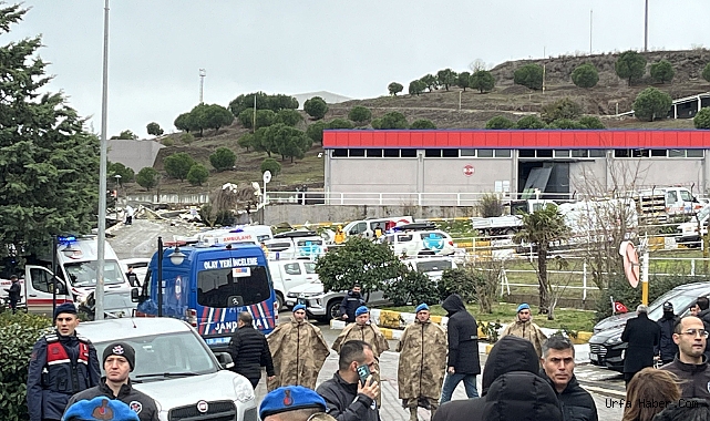 BALIKESİR'DE MÜHİMMAT FABRİKASINDA PATLAMA