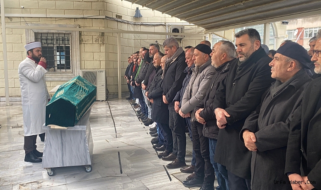 BÜYÜKÇEKMECE’DE OTOPARKTA ÖLDÜRÜLEN 42 YAŞINDAKİ BORA ENGİN SON YOLCUĞUNA UĞURLANDI
