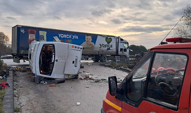 OKUL SERVİSİ İLE TIR ÇARPIŞTI... 8 ÖĞRENCİNİN DURUMU AĞIR AĞIR
