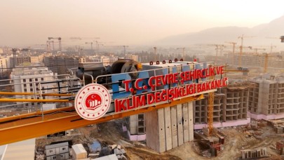 MURAT KURUM: DEPREMZEDELER İÇİN GECE GÜNDÜZ DEMEDEN ÇALIŞIYORUZ