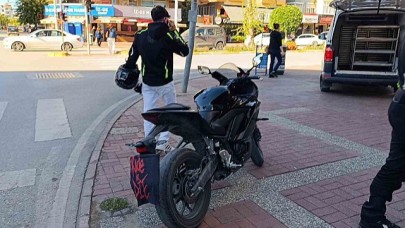 Plakasını Bereyle Kapatan Sürücü Kazada Yakalandı