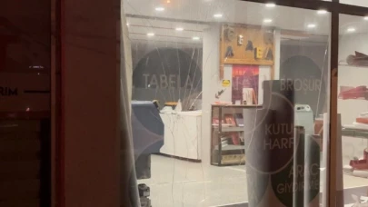 Otomobille Gelip Kurşun Yağdırdılar