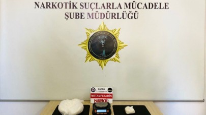 Yaşlı Kadın 1 Kilo 205 Gram Metamfetamin Ile Yakalandı