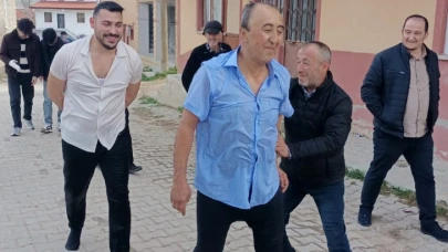 Geç Kalanları Suya Atmak Bayramda Geleneğe Dönüştü!
