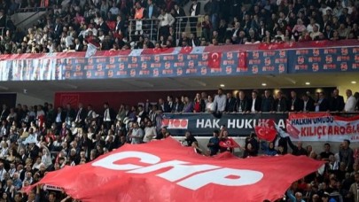Kurultayda Şok Çıkış: Şimşek Salonu Terk Etti!