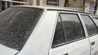 Şanlıurfa’da Çamurlu Yağmur Şehri Grileştirdi