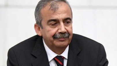 Sırrı Süreyya Önder Hayat Mücadelesi Veriyor!
