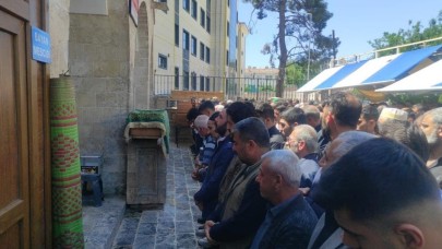 Motorcu, Yolda Ölümle Yüzyüze Geldi!