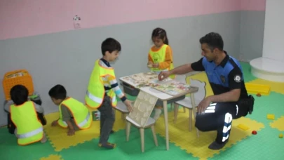 Polisten Çocuklara Oyun Merkezi Sürprizi!
